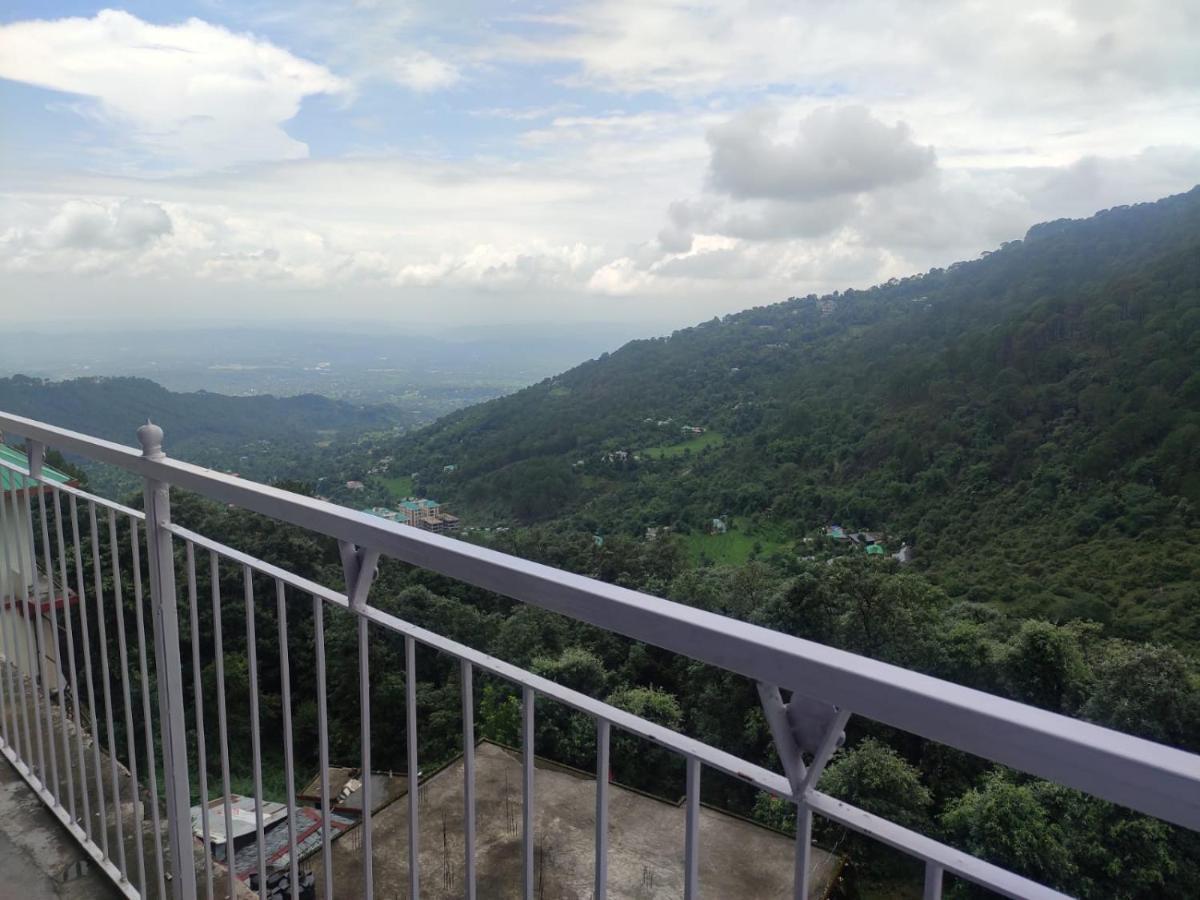 Hotel Amandeep Dharamshala Exterior photo